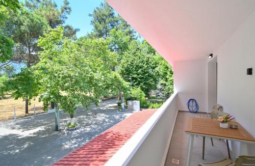 Paralia Skotinis Apartment | Platanos Luxury Rooms
