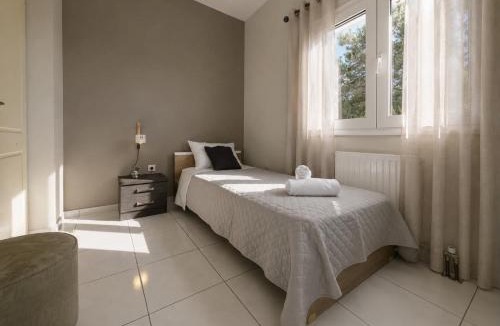 Pesada Apartment | Pessada Bay Studios and Apartments