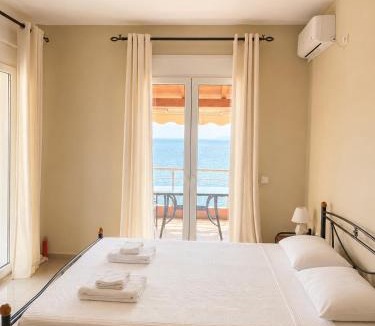 Ilia Apartment | PNOÉ rooms