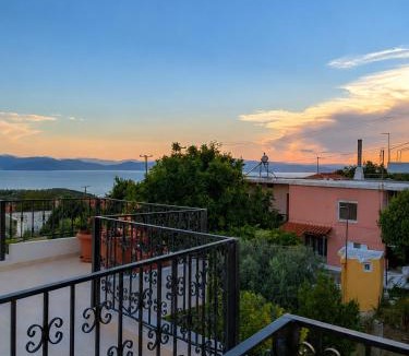 Nerotrivia Hotel | Trigono Suites - Karat