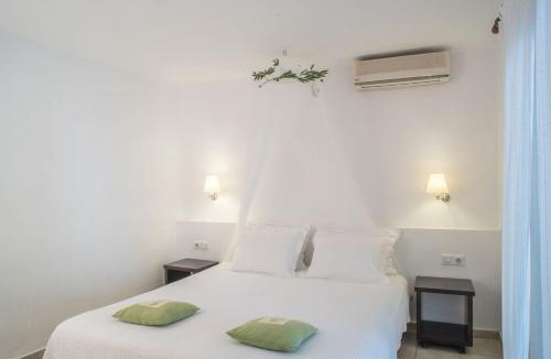 Kanapitsa Apartment | Luxury Villa Skiathos Two-Bedroom Suite Dyo Vromolimnos
