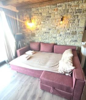 Karpenisi House | The house in the Cobbled road Suite