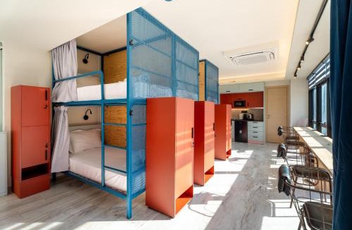 Vardaris Hostel | Empyrean Luxury Dorms
