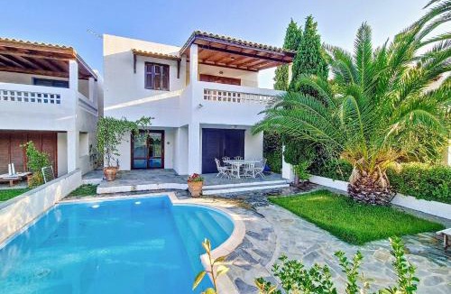 Plepi Apartment | Cosy Garden Flat, Beach, Pool