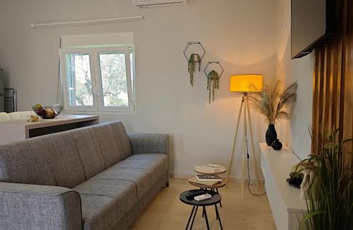 Kalamata Apartment | Olive Garden Farmhouse