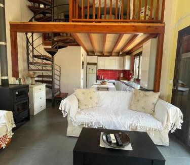 Eretria House | Jane's Beautiful Cottage, Eretria
