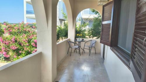 Paralia Dionysiou Apartment | The Peaceful Villa