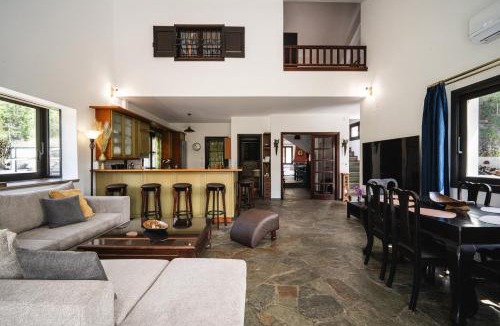 Sipiada Villa | Petra Kazarma
