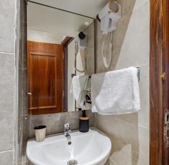 El Jadida Apartment | APT-Cinema Pool-Free Parking-Gym-Netflix