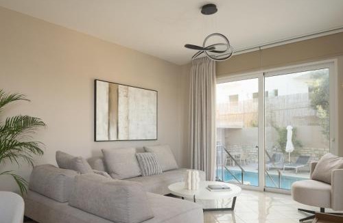 Sfakaki Villa | Foothills Tangerine Villa