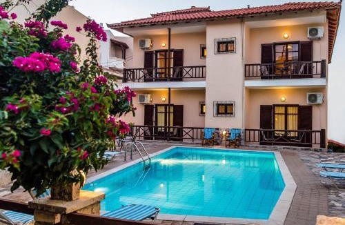 Roussospiti Apartment | Roussospiti House With Swimming Pool