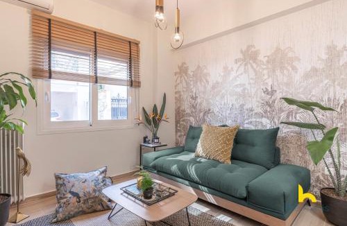 Filopappou Apartment | The Urban Jungle Escape Corner APT Near Acropolis