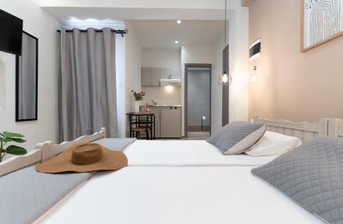 Agia Marina Apartment | Romeos Studios