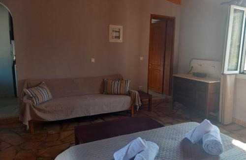 Gargaliani House | Epicurus beach cottage