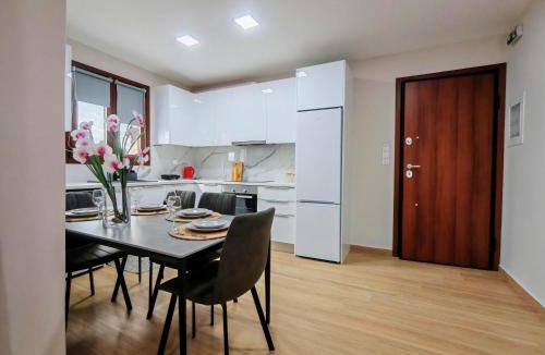 Tirintha Apartment | Cyclopean View Suites