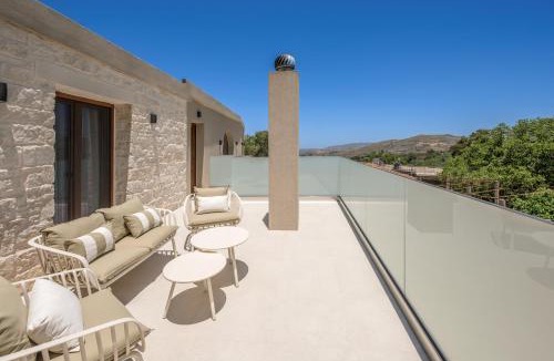 Karinai Villa | Casa Karinea - Serene Stone House Retreat
