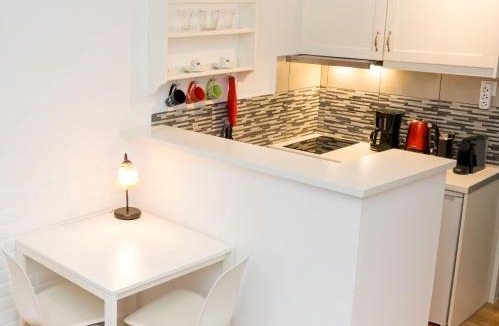 idhra Apartment | Hydra's Ruby