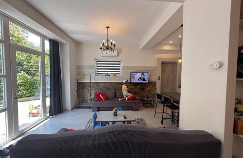 Kastoria Apartment | I Kastoria Book House with Garden motorbike friendly