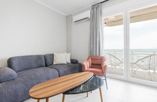 Neoi Epivates Apartment | Manda Ray Seafront Apartment Endless Blue View