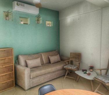 Markopoulon Apartment | Home4U apt1, just 8Km from airport
