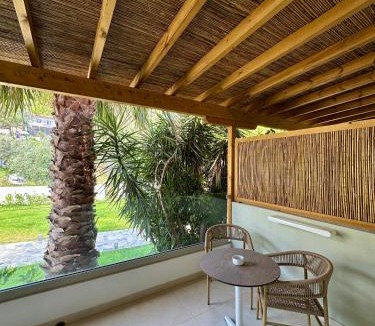 Katsarou Hotel | Salty Wave Suites