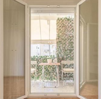 Ilisia Apartment | Central Cosy quite 28sm 5th floor balcony over garden 500m Metro Evangelismos
