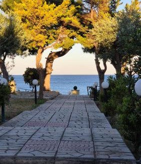 Spata-Artemida House | Silis Houses on the beach
