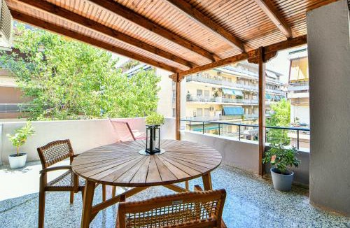 Ilisia Apartment | Flowers of Athens