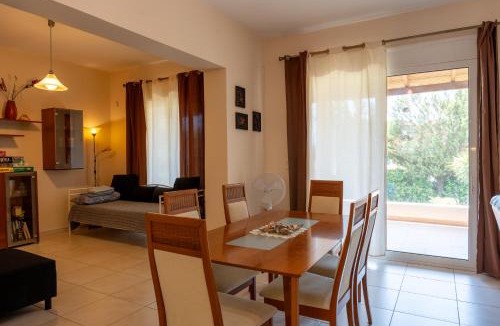 Oropos Villa | Beautiful Summer Villa in Chalkoutsi