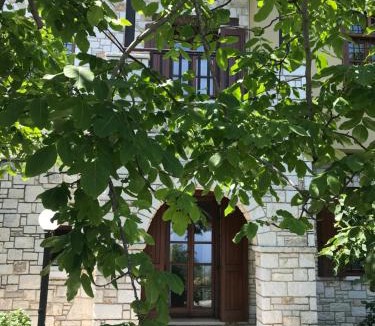 Zagora-Mouresi Villa | White stone house with great sea view