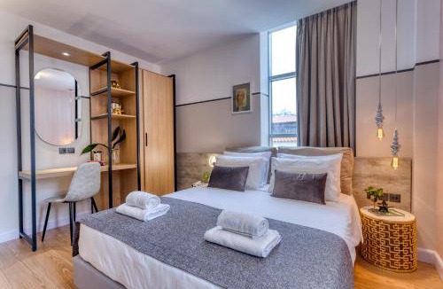 Psirri Apartment | The Pinnacle Athens