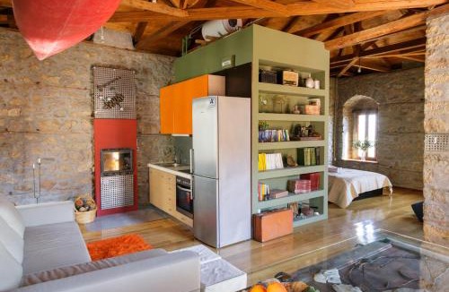 Ithomi House | Cottage House in Traditional Greek Village
