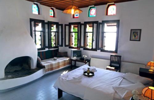 Agios Dimitrios Hotel | Hotel Vrionis
