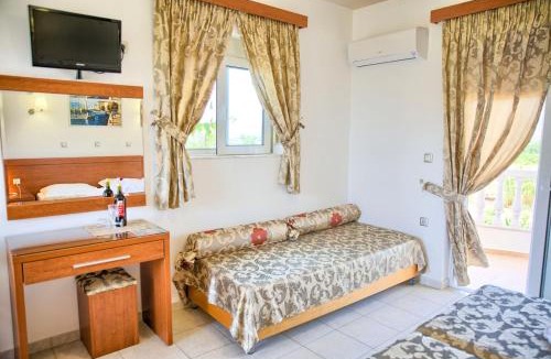 Haraki Apartment | Paul's Garden Studios