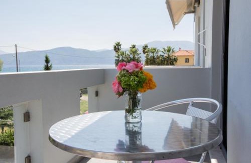 Chiliadou Apartment | Apartments Chiliadou IIIB,IVB, Παραλία Χιλιαδού Φωκίδας, Ναύπακτος