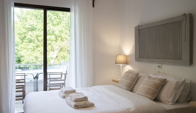 Gkaras Camp & Apartments