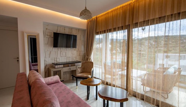 Beach Walk Luxury Suites in Agios Nikolaos