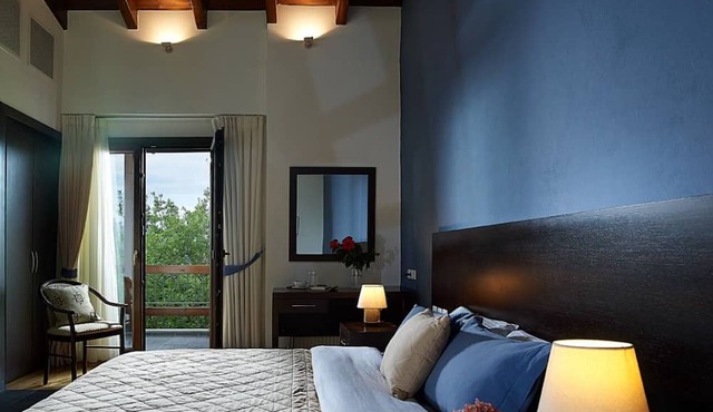 Ampelos Hotel