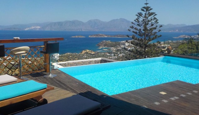 Villa "Mirabello suites" with a magnificent view