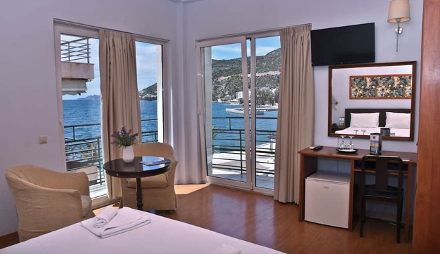 Grand Hotel Loutraki