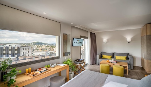 Chroma Fashion Rooms & Apartments