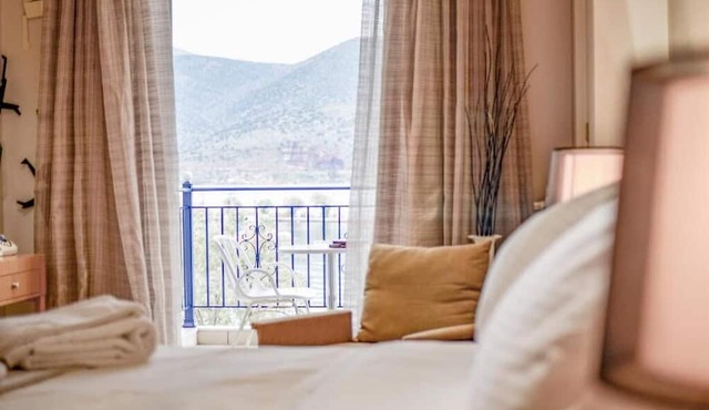 TROKADERO BOUTIQUE HOTEL