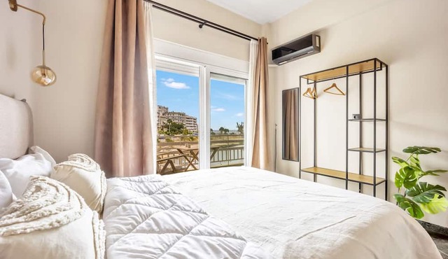 Sunny Apartment Next to the sea Amazing View