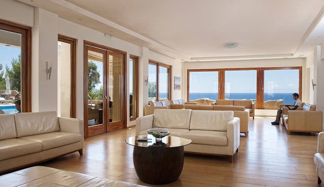 Alonissos Beach Bungalows & Suites Hotel