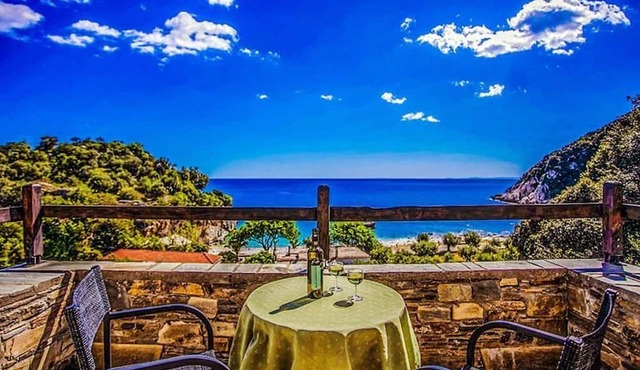 Beachfront Pelion Getaway - Cozy Summer Oasis in Ntamouchari