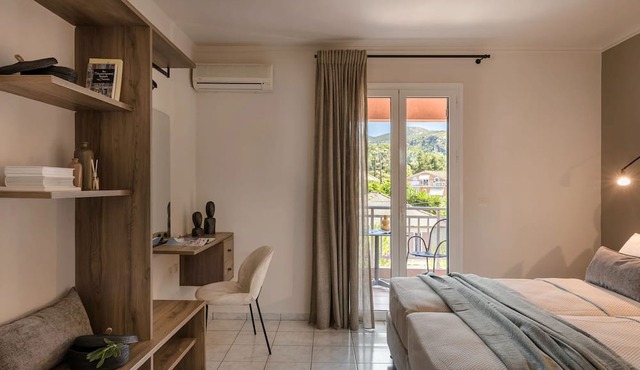 Rosilion Studios & Apartments