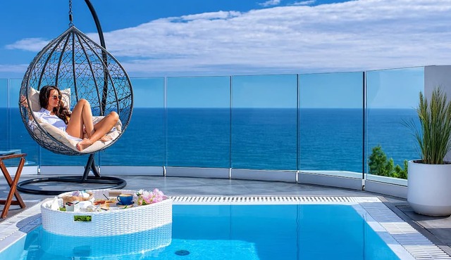 Panorama Suites & Spa