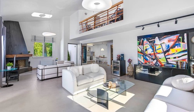 The White Villa At Sani