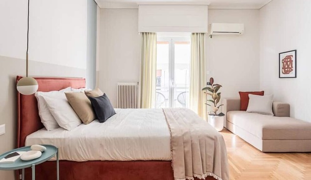 Petite 1BR Apartment in Exarchia