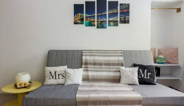 Dreamy Cove, Artistic Hideaway near Floisvos 1BD